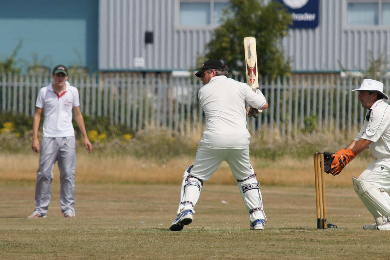 6 Amazing Health Benefits of Playing Cricket