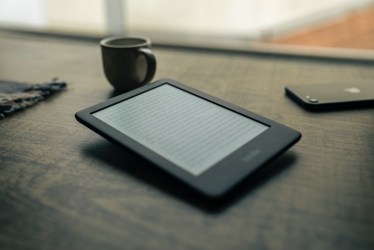 Ebook vs Audiobook – Which Is Better?